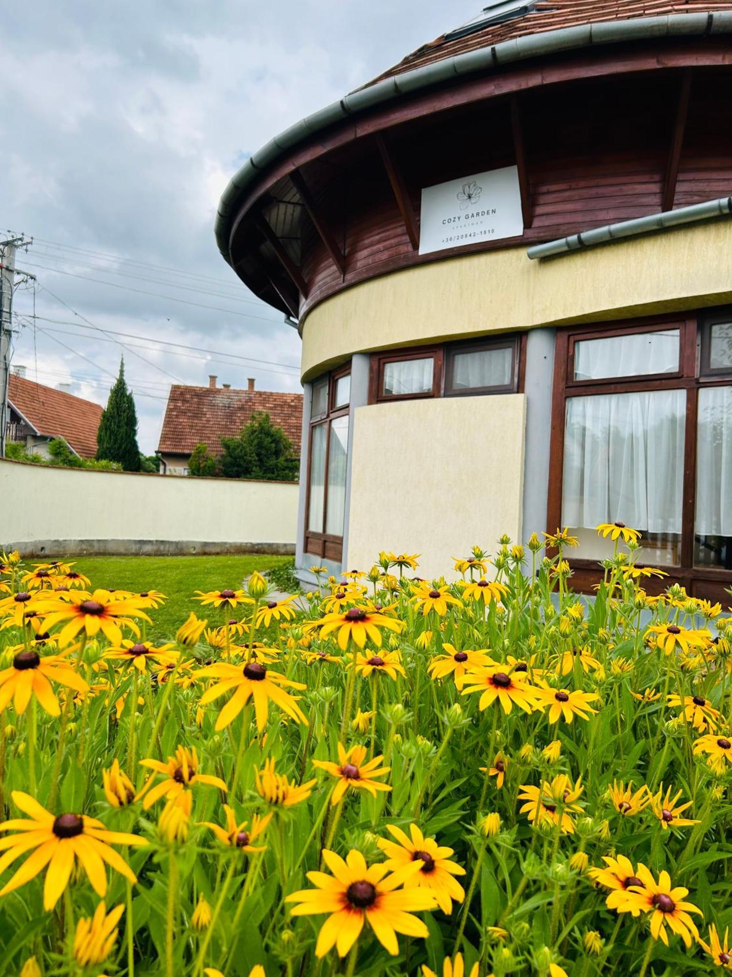 Apartmán Cozy Garden Apartman Gyula Exteriér fotografie